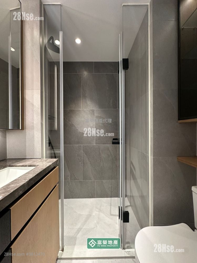 Uptify Sell Studio , 1 Bathroom 172 ft²