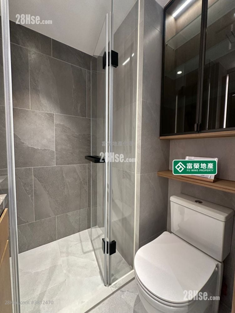 Uptify Sell Studio , 1 Bathroom 172 ft²