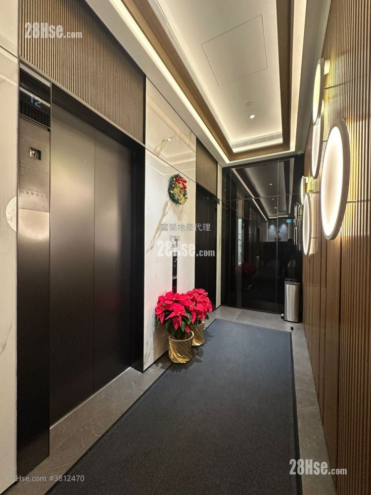 Uptify Sell Studio , 1 Bathroom 172 ft²