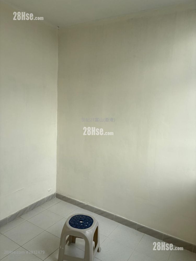 Fung Tak Estate Sell 1 Bedroom , 1 Bathroom 443 ft²
