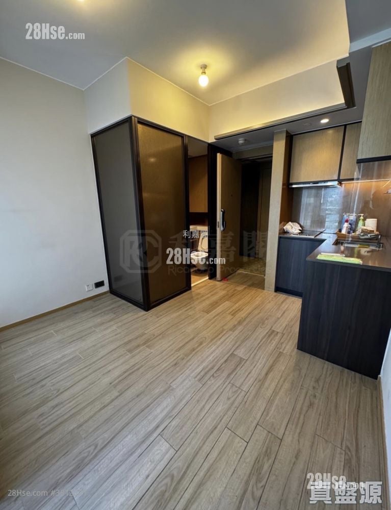 Cetus Square Mile Sell Studio , 1 Bathroom 194 ft²