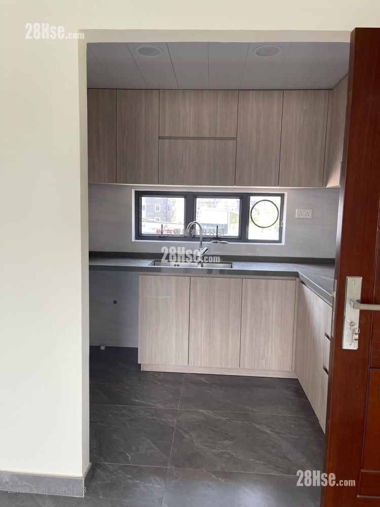 Village Sell 3 Bedrooms , 2 Bathrooms 700 ft²