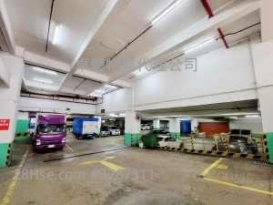 Dragon Industrial Building Rental Studio 462 ft²