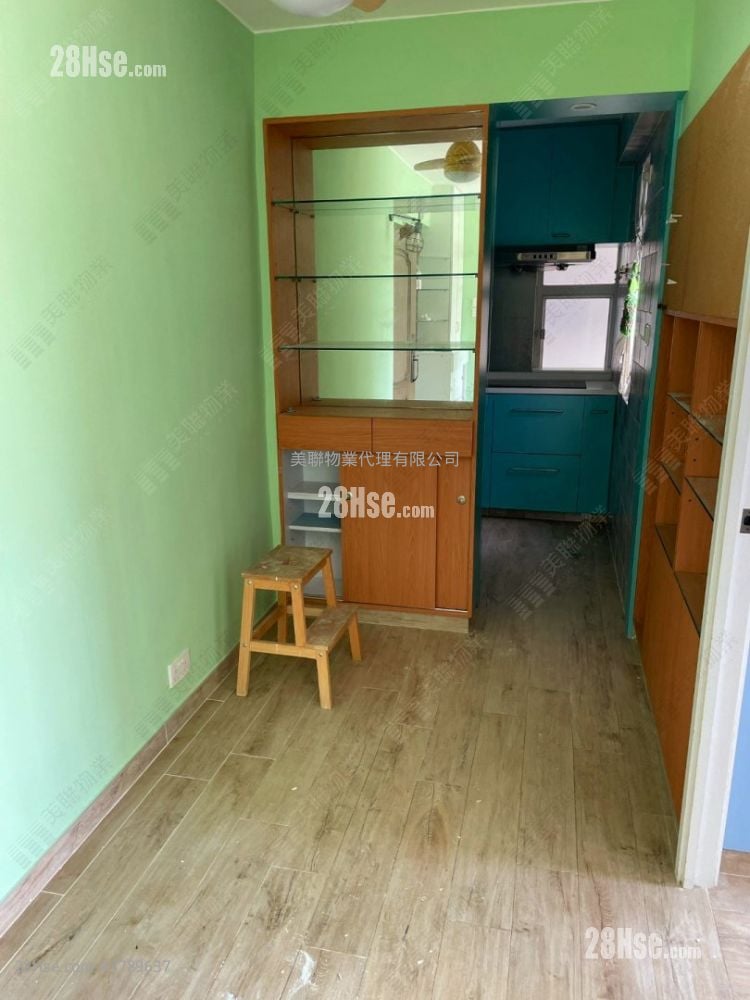 Ching Lai Court Sell 2 Bedrooms , 1 Bathroom 403 ft²