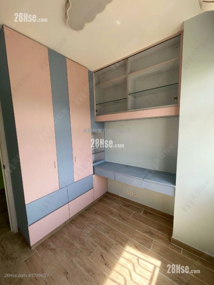 Ching Lai Court Sell 2 Bedrooms , 1 Bathroom 403 ft²