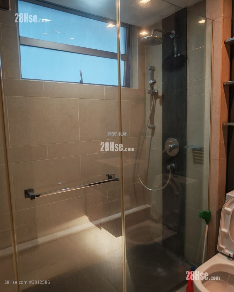 嘉荟轩 租盘 2 房 , 2 浴室 592 平方尺