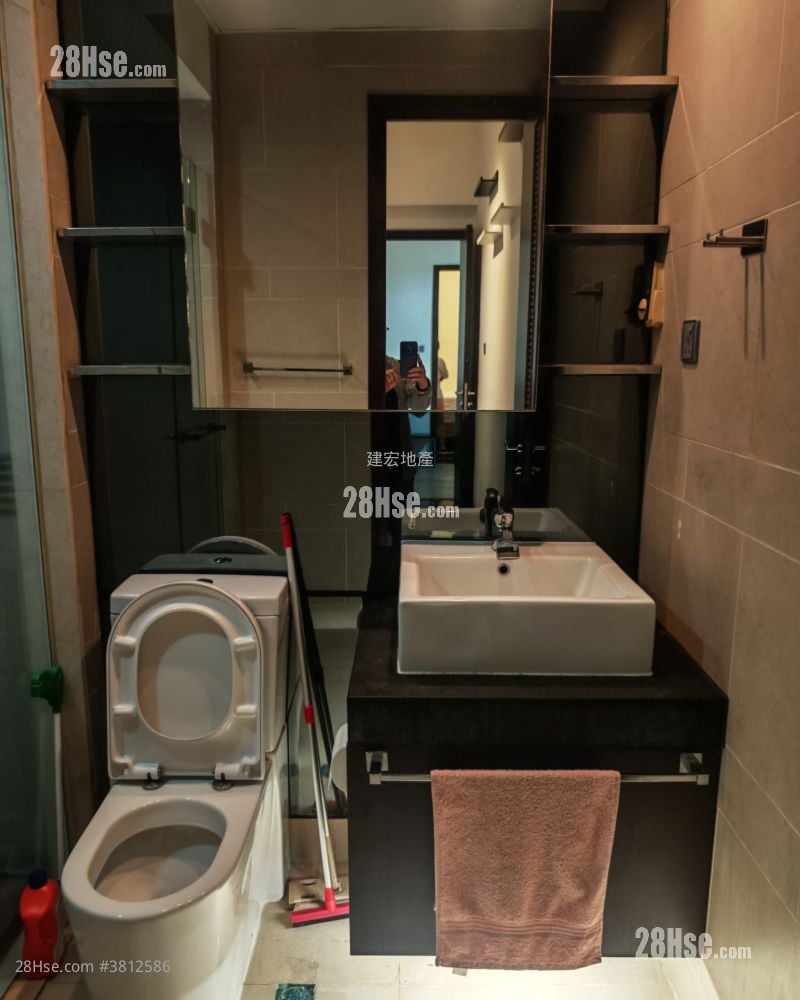 嘉荟轩 租盘 2 房 , 2 浴室 592 平方尺