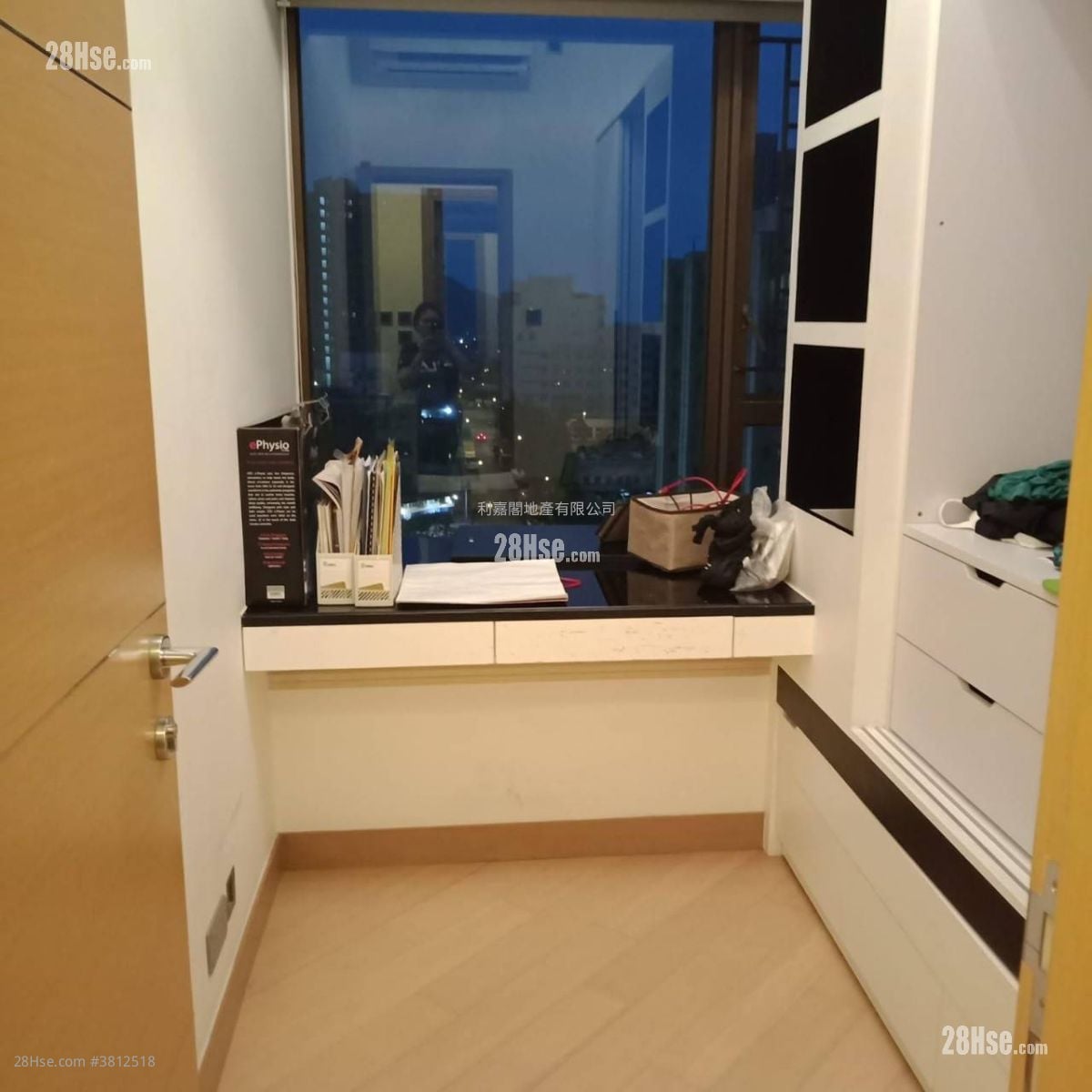 One Regent Place Sell 3 Bedrooms , 1 Bathroom 600 ft²