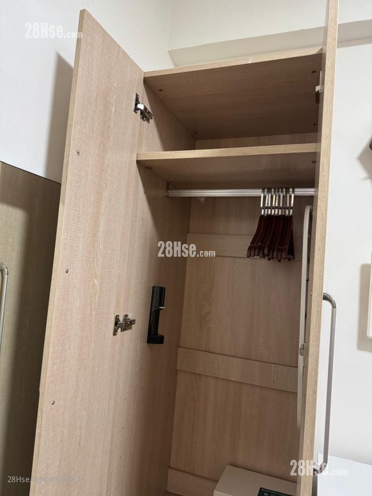 Lai Chi Building Rental Studio , 1 Bathroom 120 ft²