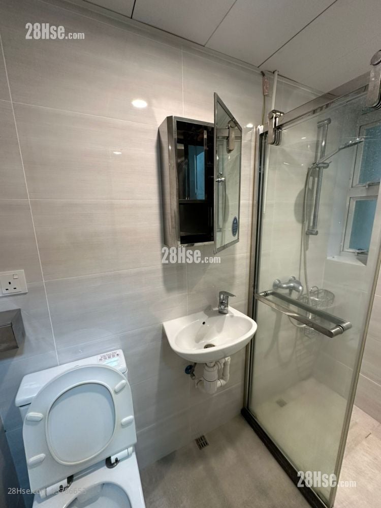 Lai Chi Building Rental Studio , 1 Bathroom 120 ft²