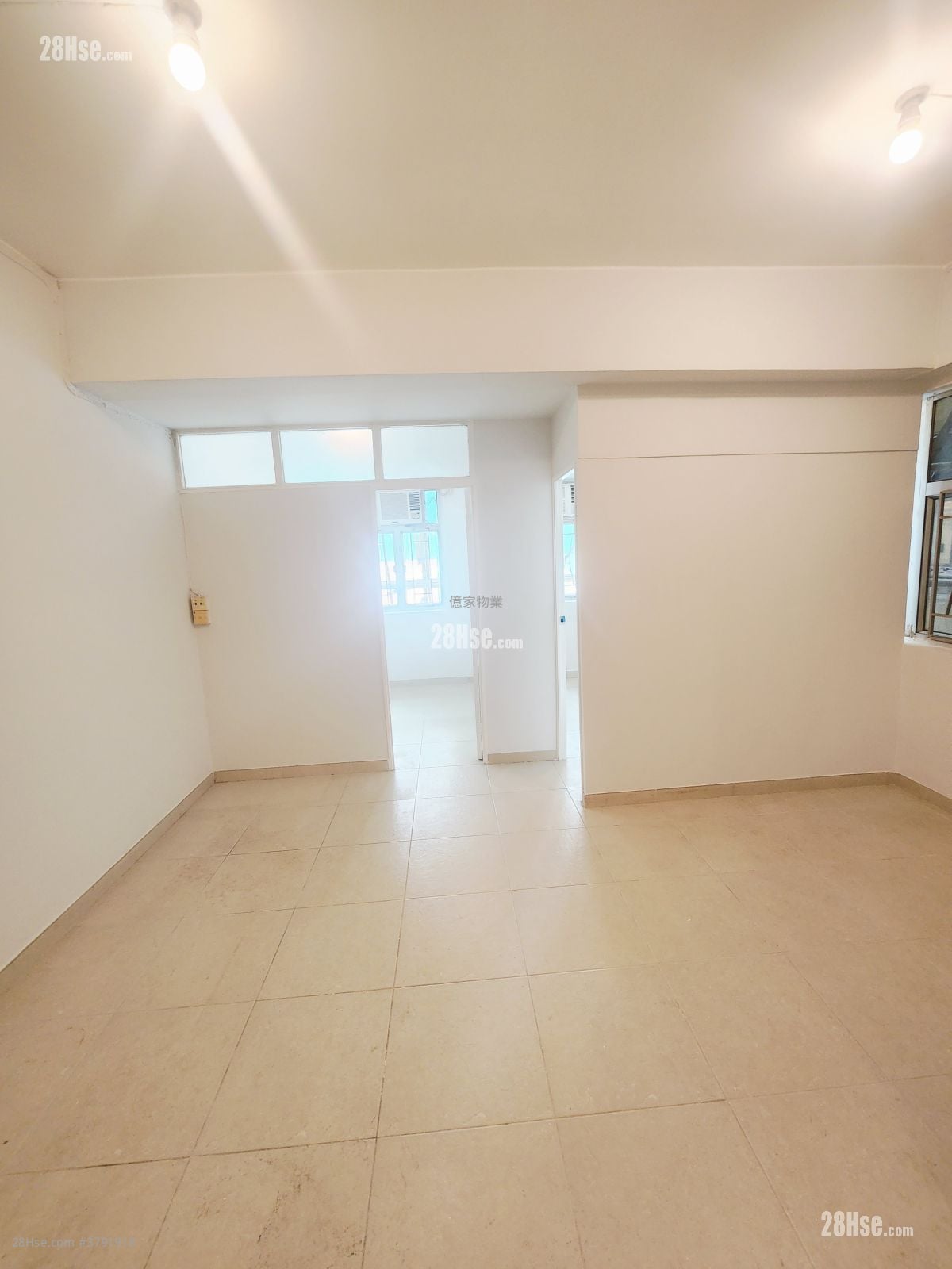 Kam Hoi Mansion Rental 2 Bedrooms , 1 Bathroom 375 ft²