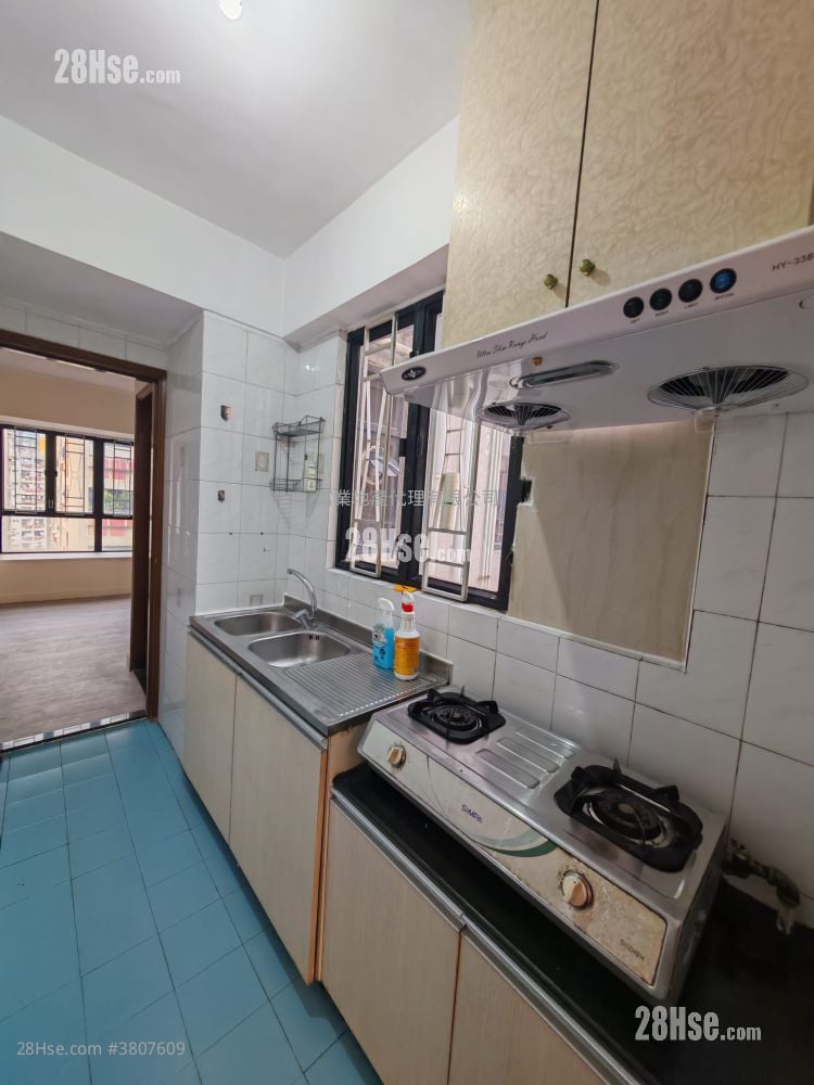 聚贤大厦 租盘 2 房 , 1 浴室 329 平方尺