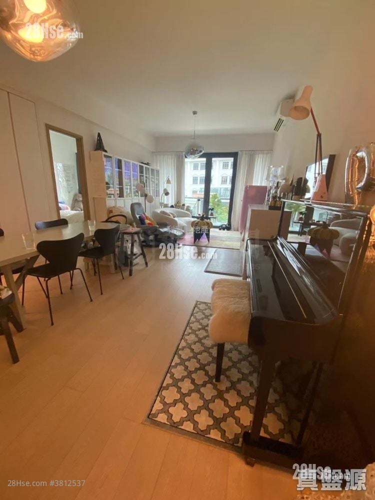 The Bloomsway Sell 4 Bedrooms 1,398 ft²