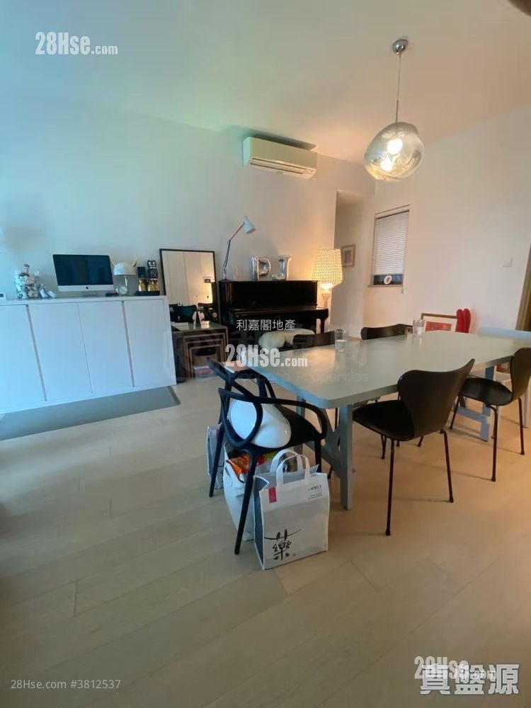 The Bloomsway Sell 4 Bedrooms 1,398 ft²