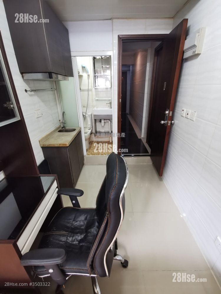 唐樓 租盤 開放式間隔 , 1 浴室 130 平方呎