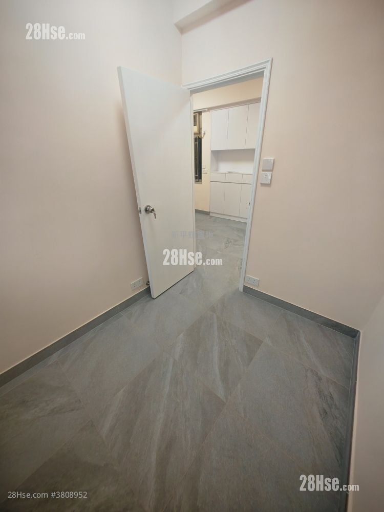 Tse Wan Mansion Rental 2 Bedrooms , 1 Bathroom 374 ft²