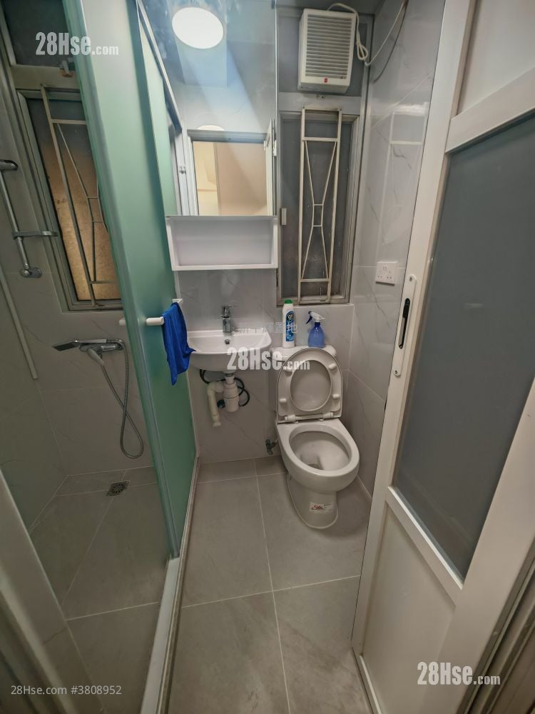 Tse Wan Mansion Rental 2 Bedrooms , 1 Bathroom 374 ft²