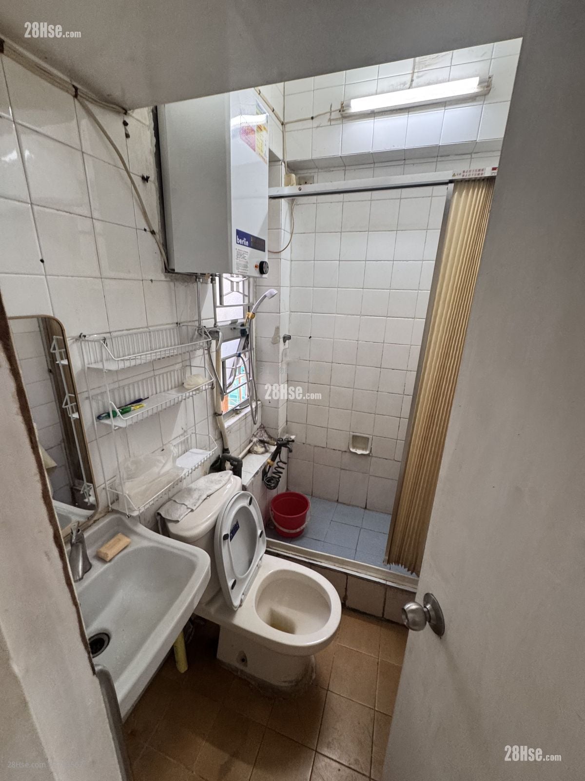 安和园 售盘 3 房 , 1 浴室 420 平方尺