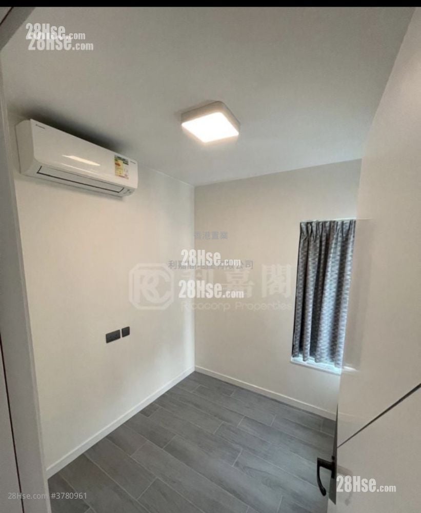 Aquamarine Rental 2 Bedrooms , 1 Bathroom 497 ft²