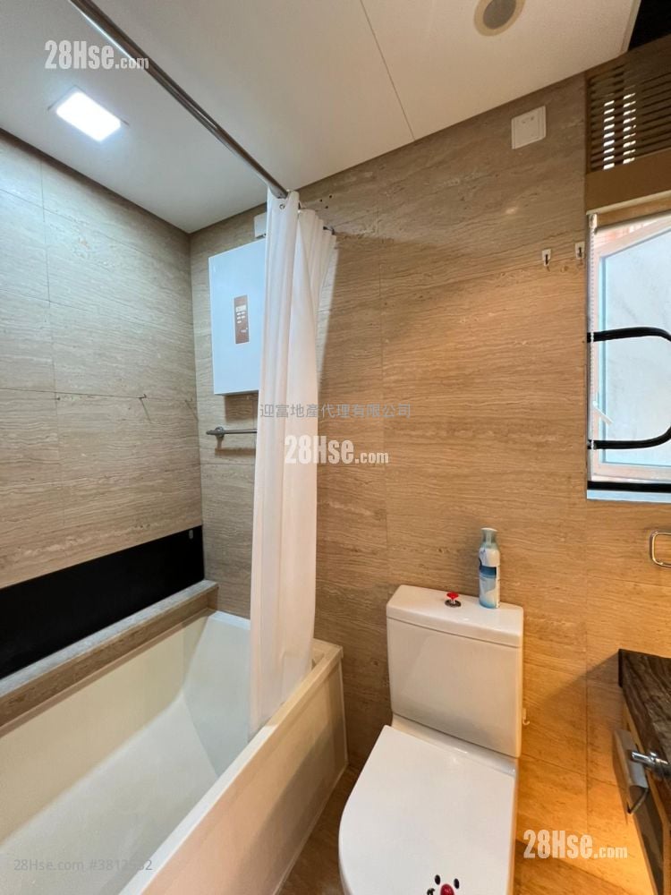 Harbour Place Rental 3 Bedrooms , 2 Bathrooms 589 ft²