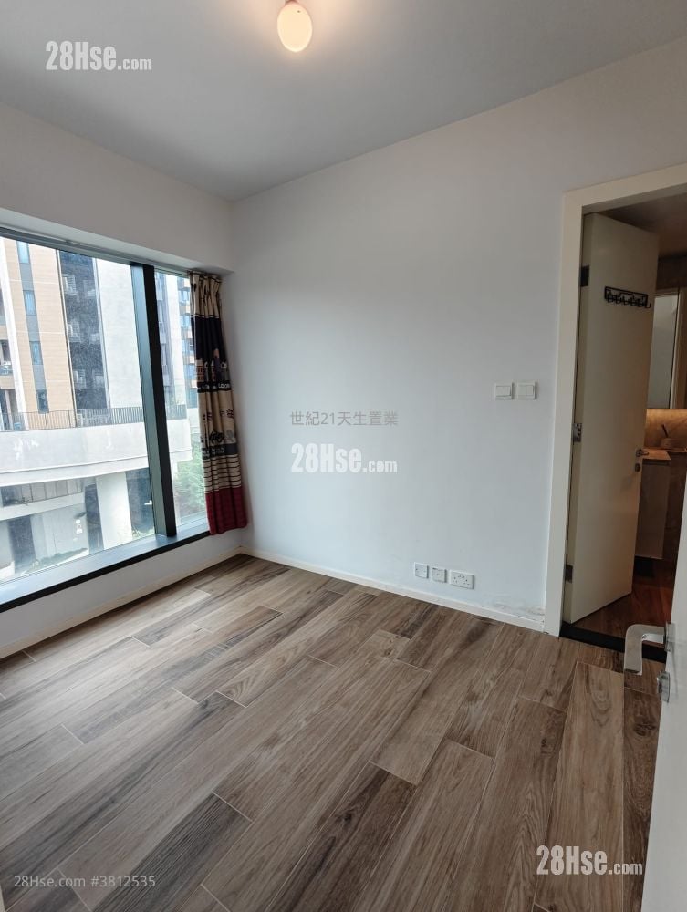 The Carmel Rental 587 ft²