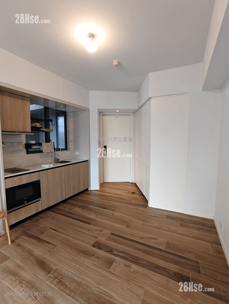 The Carmel Rental 587 ft²