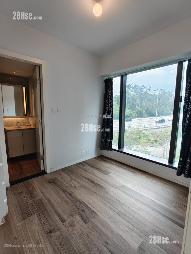 The Carmel Rental 587 ft²