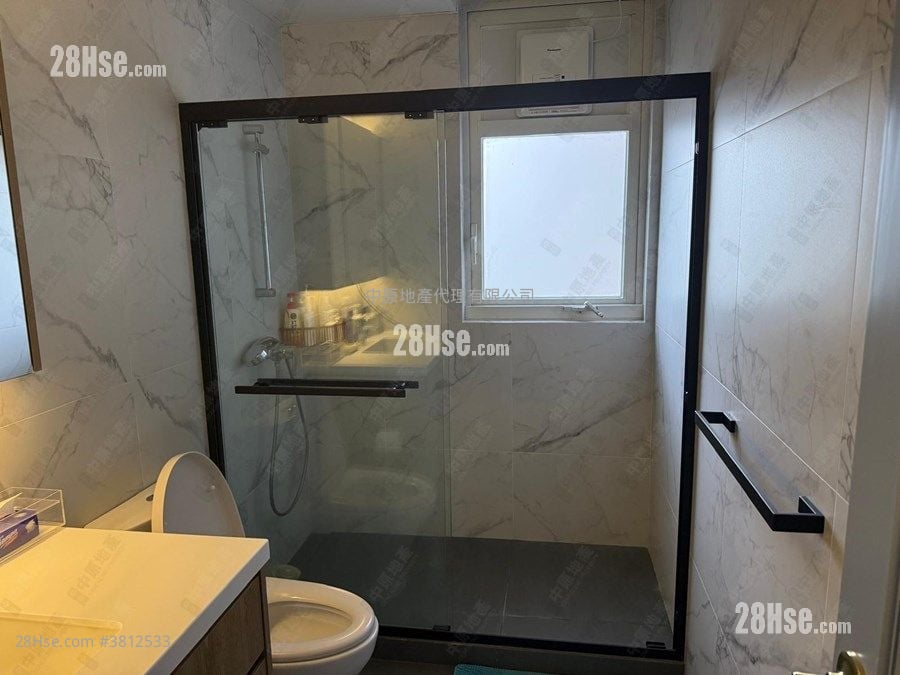 Symphony Bay Sell 4 Bedrooms , 2 Bathrooms 1,326 ft²