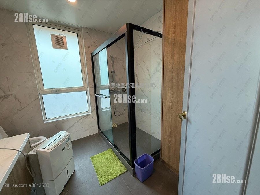 Symphony Bay Sell 4 Bedrooms , 2 Bathrooms 1,326 ft²