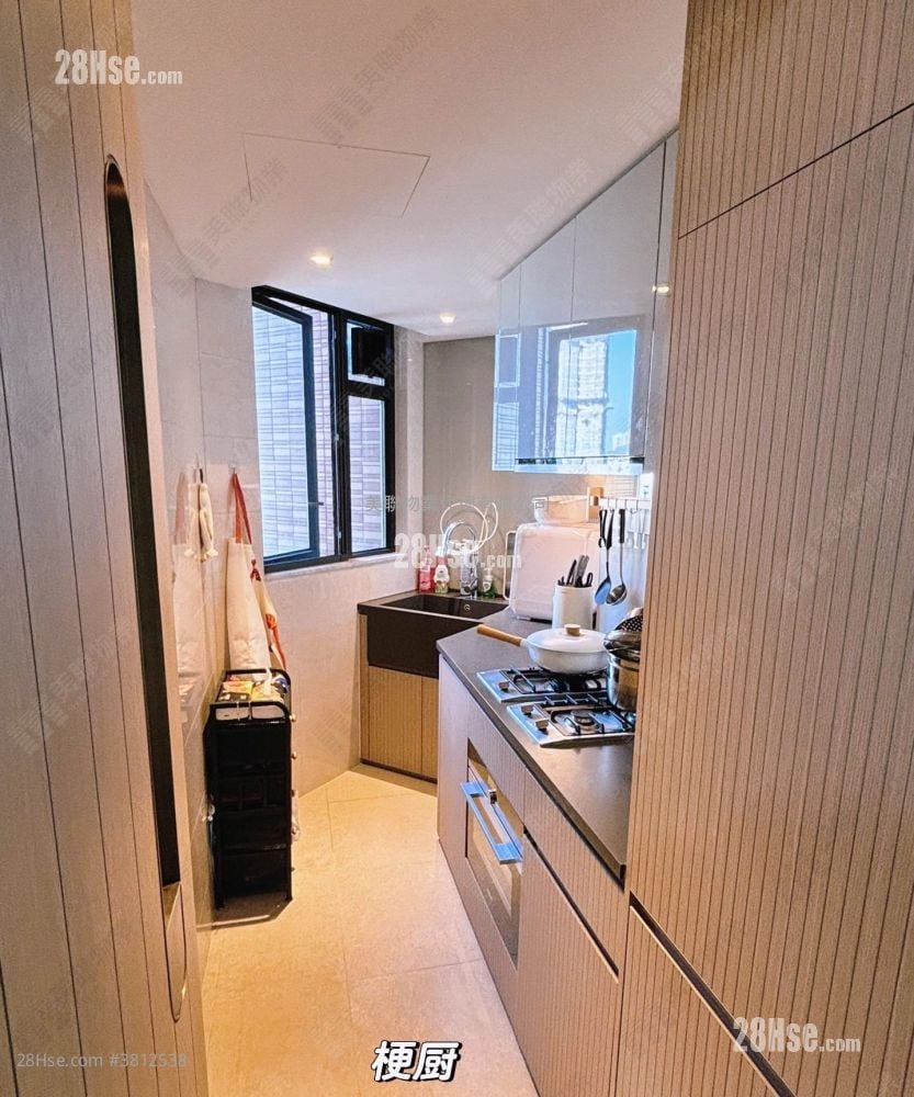 柏傲莊 售盤 2 房 , 1 浴室 557 平方呎