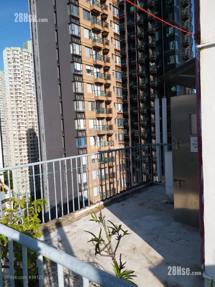 Lee Ga Building Rental 1 Bedroom , 1 Bathroom 300 ft²