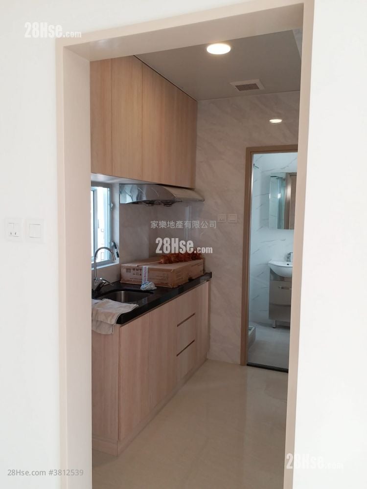 Lee Ga Building Rental 1 Bedroom , 1 Bathroom 300 ft²