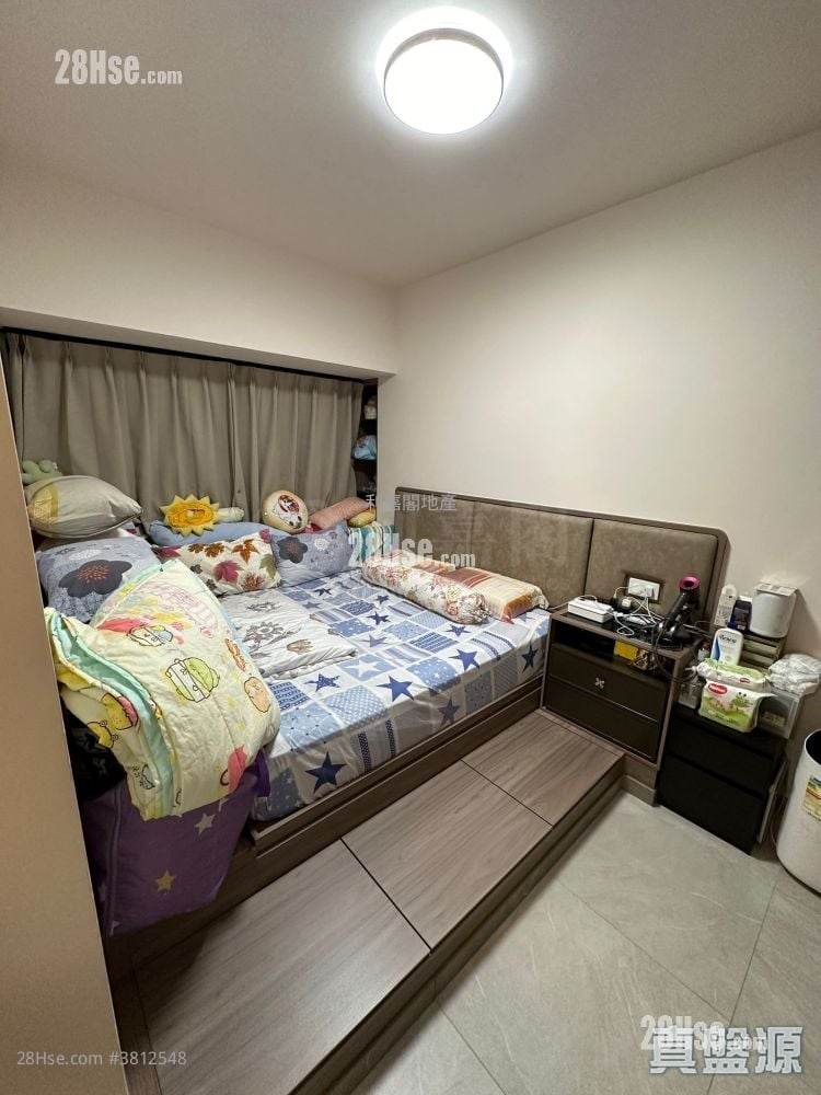 The Latitude Sell 2 Bedrooms , 1 Bathroom 584 ft²