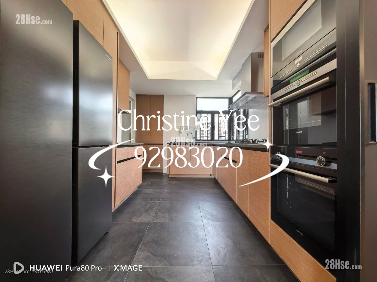 Cavendish Heights Rental 4 Bedrooms , 2 Bathrooms 1,811 ft²