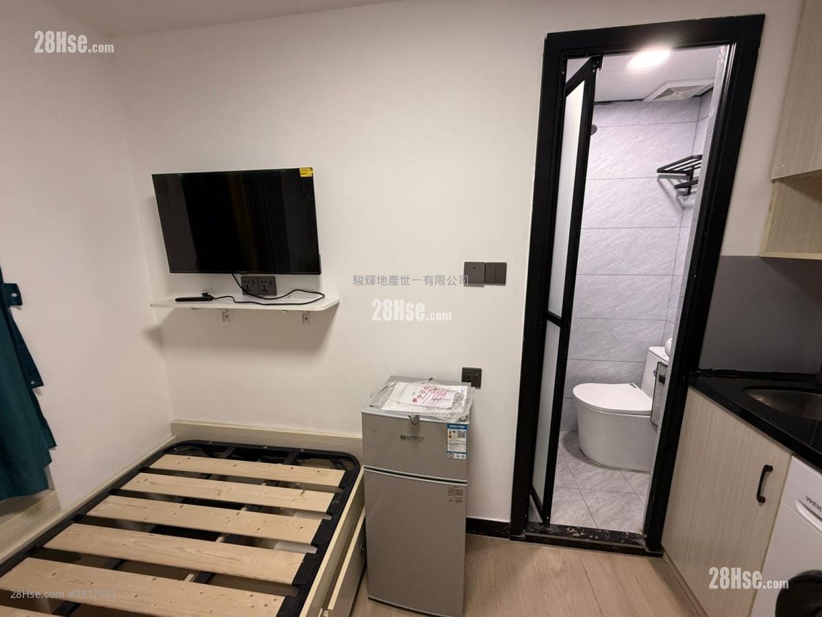 Ocean View Court Rental 1 Bathroom 150 ft²