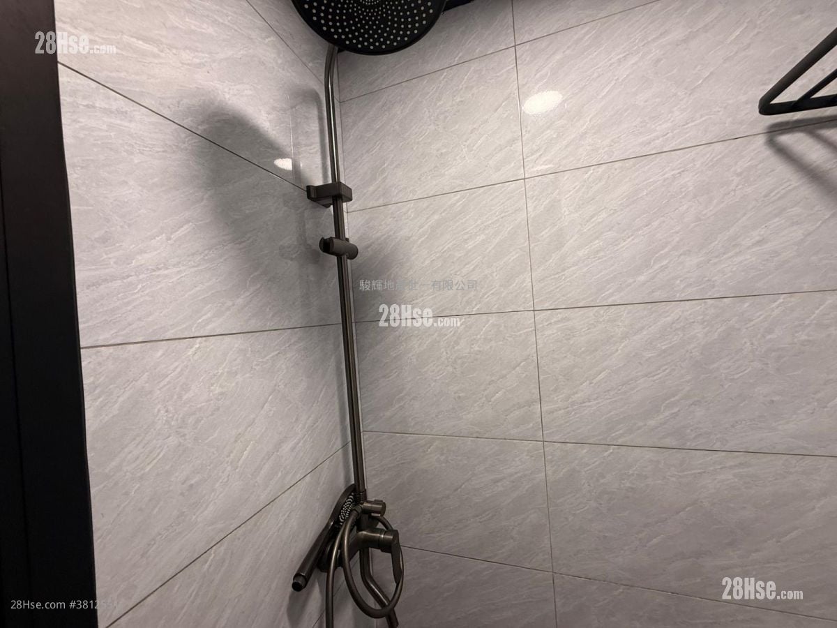 Ocean View Court Rental 1 Bathroom 150 ft²