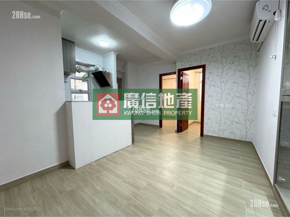 Shun Lee Building Sell 2 Bedrooms , 1 Bathroom 340 ft²