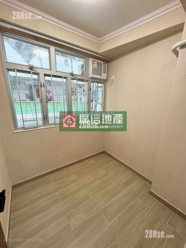 Shun Lee Building Sell 2 Bedrooms , 1 Bathroom 340 ft²