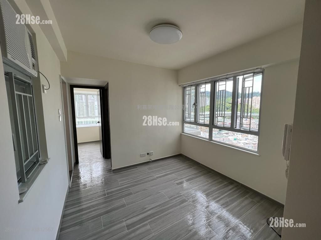 Grandeur Garden Sell 2 Bedrooms , 1 Bathroom 314 ft²