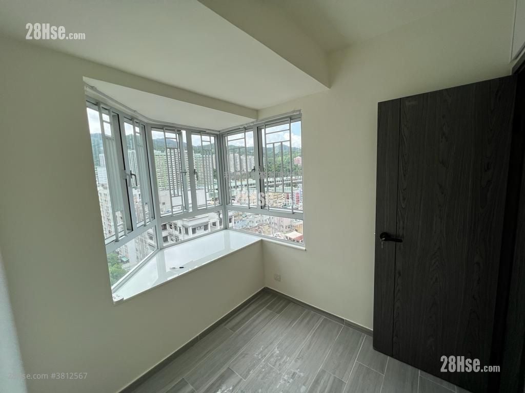 Grandeur Garden Sell 2 Bedrooms , 1 Bathroom 314 ft²