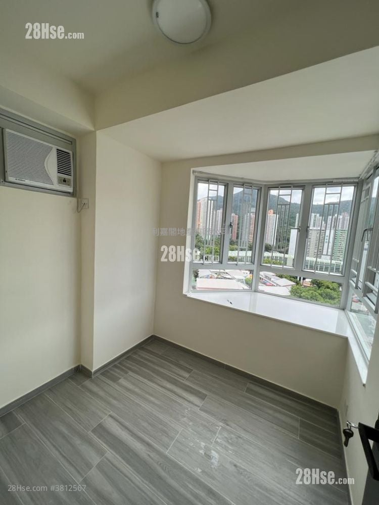 Grandeur Garden Sell 2 Bedrooms , 1 Bathroom 314 ft²