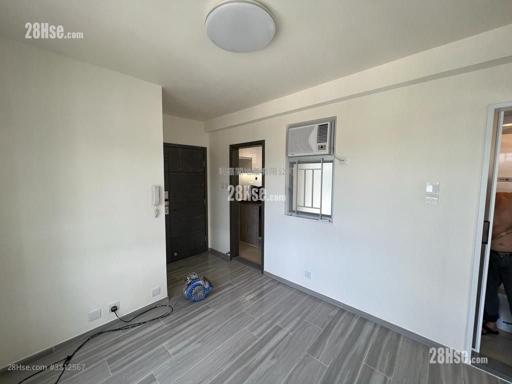 Grandeur Garden Sell 2 Bedrooms , 1 Bathroom 314 ft²