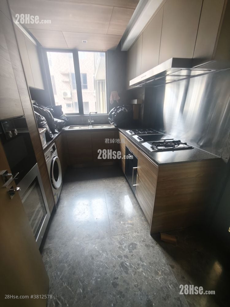 明寓 租盘 3 房 , 4 浴室 1,304 平方尺