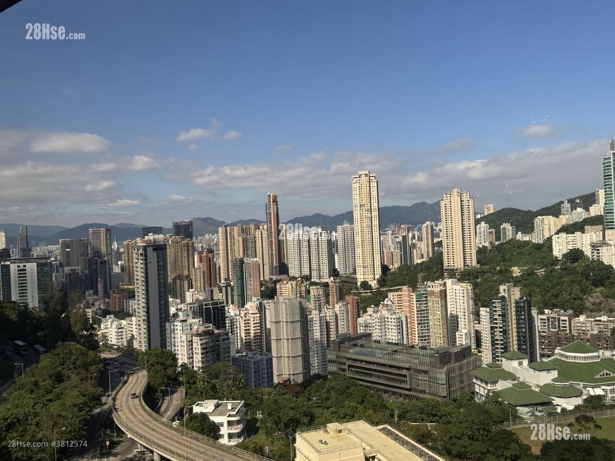 Woodland Heights Sell 3 Bedrooms , 2 Bathrooms 2,547 ft²