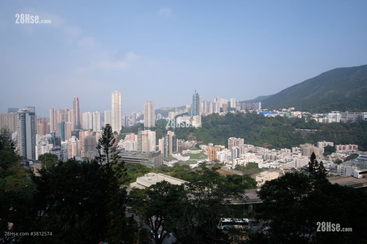 Woodland Heights Sell 3 Bedrooms , 2 Bathrooms 2,547 ft²