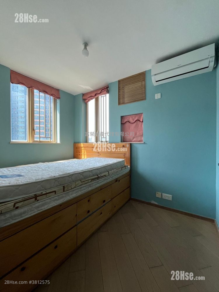 Harbour Place Sell 3 Bedrooms , 1 Bathroom 593 ft²