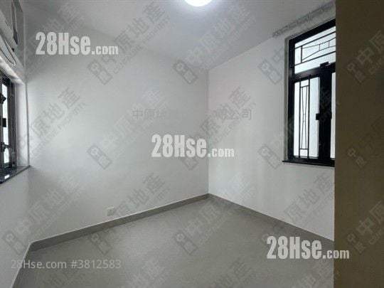 Luk Yeung Sun Chuen Sell 2 Bedrooms , 1 Bathroom 445 ft²