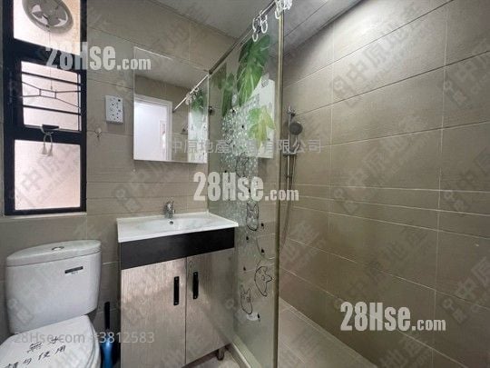 Luk Yeung Sun Chuen Sell 2 Bedrooms , 1 Bathroom 445 ft²