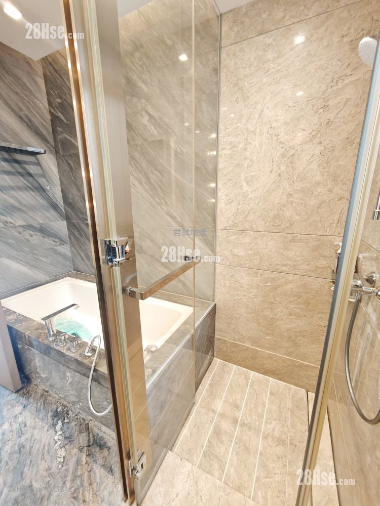 明寓 租盘 3 房 , 4 浴室 1,304 平方尺