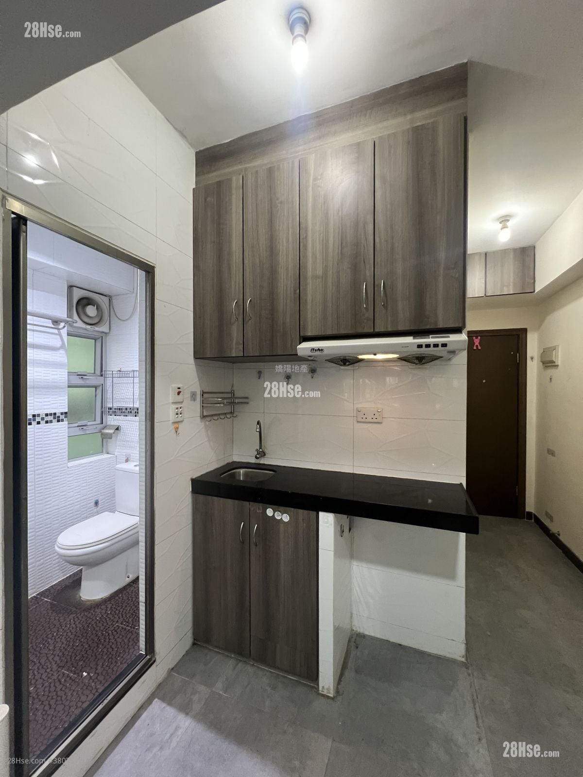 东诚大厦 租盘 开放式间隔 , 1 浴室 170 平方尺